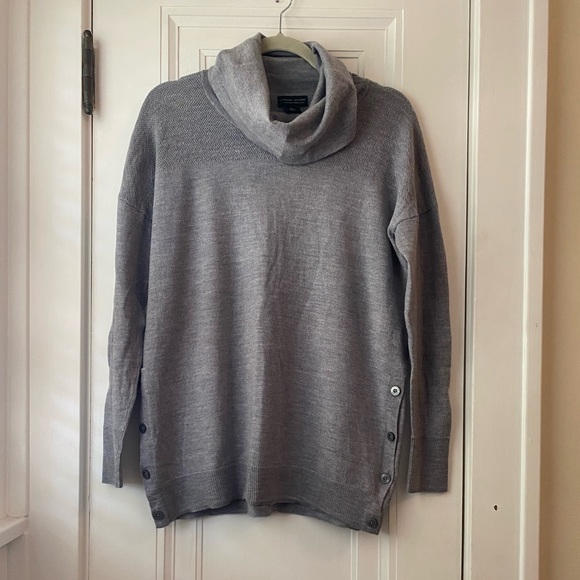 Adrienne Vittadini Sweaters - Adrienne Vittadini fine gauge 100% merino gray tunic cowl neck sweater L